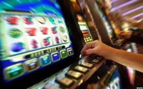 Beragam permainan slot online dan live casino di platform partaitogel